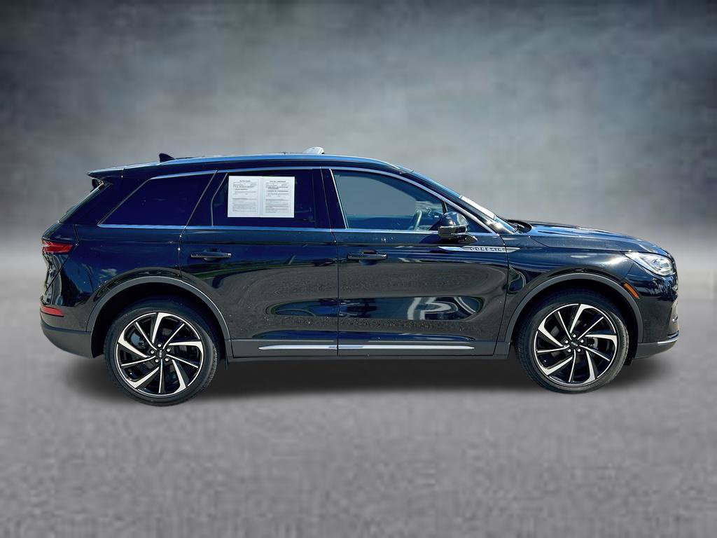 Used 2023 Lincoln Corsair Reserve w/ Equipment Group 202A AWD/4WD image 4