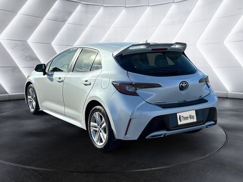 Used 2022 Toyota Corolla SE FWD image 3