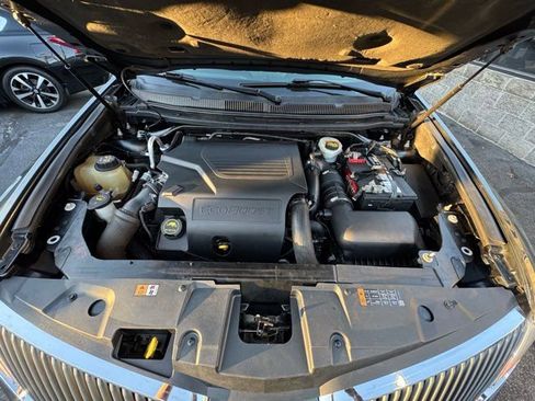 Used 2015 Lincoln MKT AWD w/ Equipment Group 201A image 7