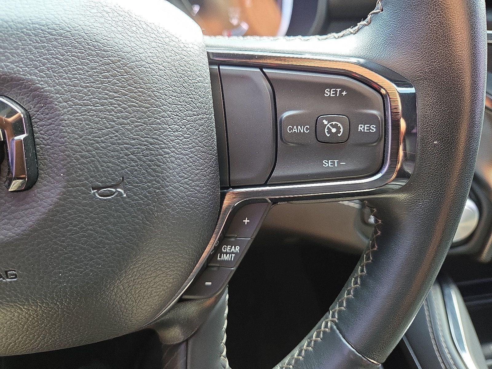 Used 2024 RAM 1500 Limited AWD/4WD image 16