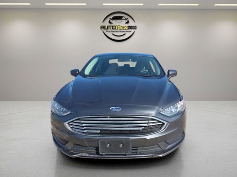 Used 2018 Ford Fusion S image 2