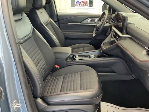 Used 2025 Ford Explorer ST-Line AWD/4WD image 12