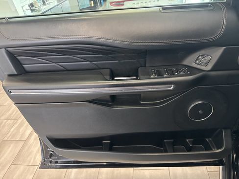 Used 2021 Ford Expedition Platinum image 35