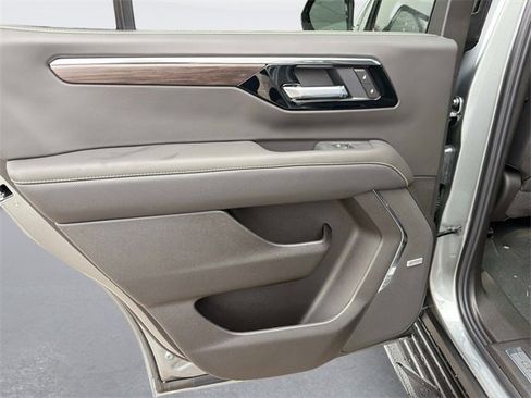 New 2026 Chevrolet Tahoe Premier image 12