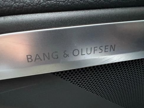 Used 2021 Audi e-tron Premium Plus w/ Premium Plus Package image 40