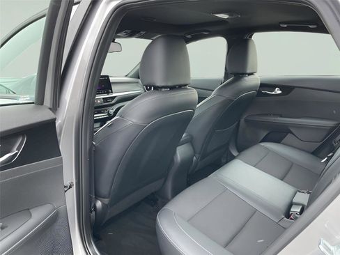 Used 2024 Kia Forte GT-Line w/ GT-Line Premium Package image 15