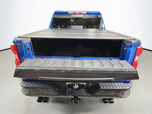 Used 2022 Chevrolet Silverado 1500 ZR2 w/ Technology Package AWD/4WD image 27