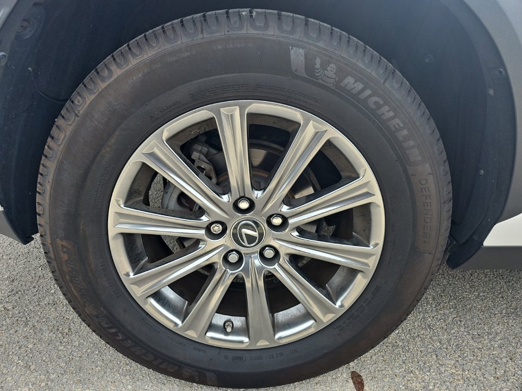Used 2018 Lexus NX 300h AWD w/ Comfort Package image 11