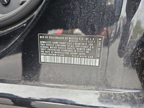 Certified 2021 Volkswagen Jetta SE w/ SE Cold Weather Package image 9