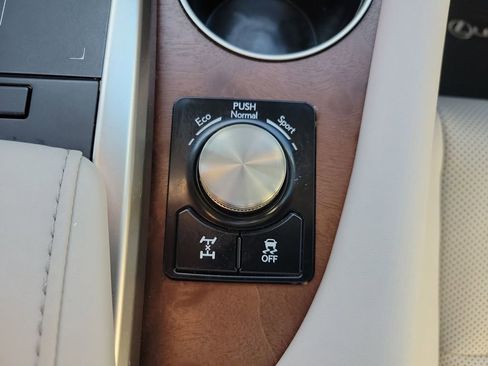 Used 2022 Lexus RX 350L Premium w/ Premium Package image 39