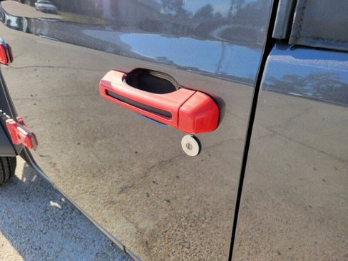 Used 2023 Jeep Wrangler Sport image 9