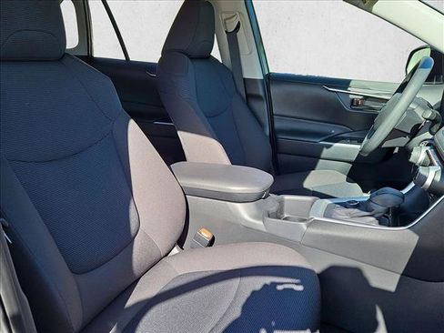 Used 2025 Toyota RAV4 LE image 20