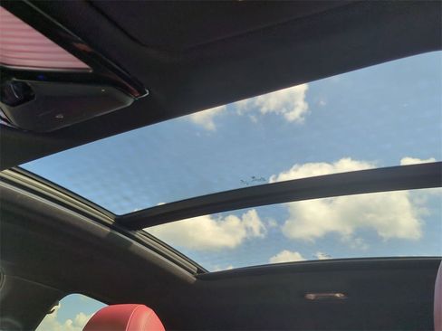 Used 2022 BMW X6 xDrive40i w/ Premium Package image 21