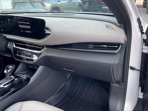 Used 2025 Buick Envista Avenir FWD image 16