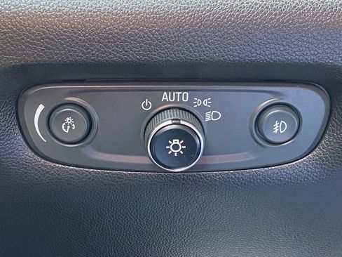 Used 2020 Chevrolet Traverse LT w/ Driver Confidence II Package FWD image 26