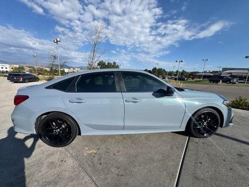 Used 2024 Honda Civic Sport image 9