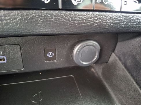 Used 2024 Mitsubishi Outlander AWD image 26