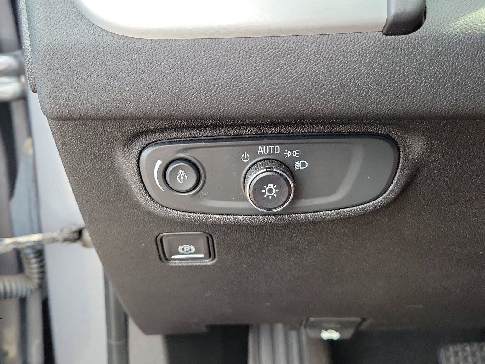 Used 2018 GMC Terrain SLE w/ Driver Convenience Package FWD image 20