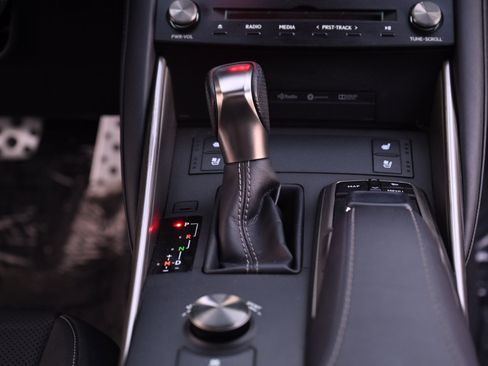 Used 2017 Lexus IS 200t IS Turbo RWD image 21