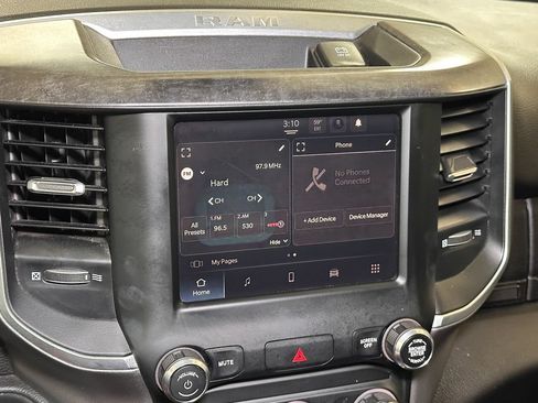 Used 2024 RAM 2500 Big Horn AWD/4WD image 38