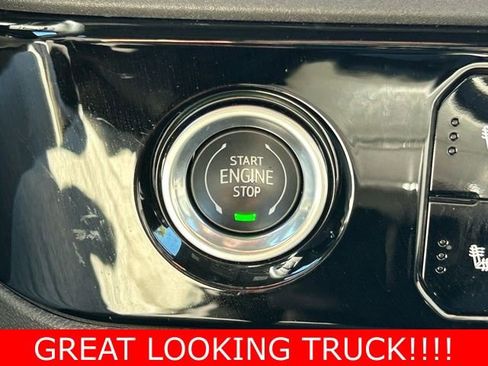 Used 2023 GMC Sierra 1500 Elevation image 25