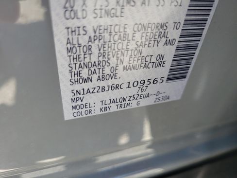 Used 2024 Nissan Murano SV w/ SV Midnight Edition Package FWD image 37