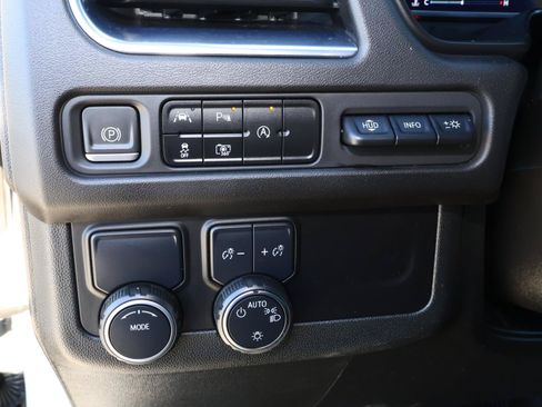 Used 2023 Chevrolet Tahoe Premier RWD image 26