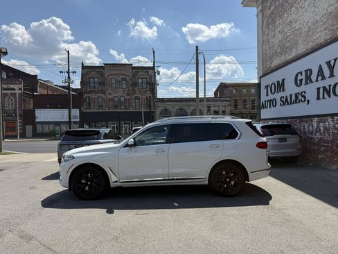 Used 2020 BMW X7 xDrive40i w/ Cold Weather Package AWD/4WD image 5
