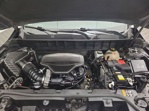 Used 2019 GMC Acadia SLE image 31