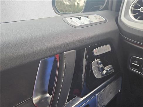 Used 2025 Mercedes-Benz G 550 image 24