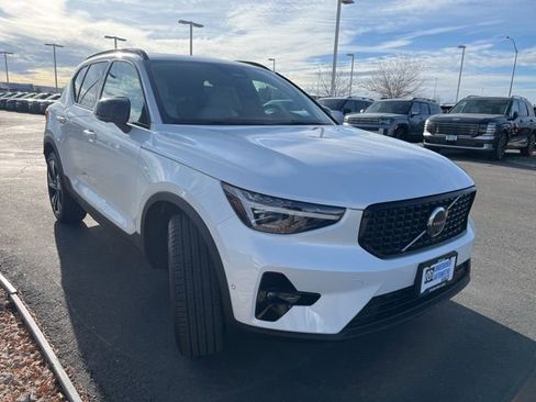 New 2026 Volvo XC40 B5 Ultra w/ Climate Package AWD/4WD image 6