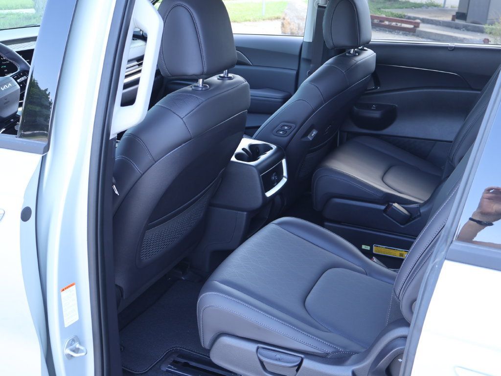 New 2027 Kia Carnival EX w/ Dark Edition Package FWD image 14