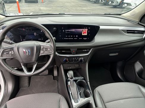 Used 2025 Buick Encore GX Preferred image 27