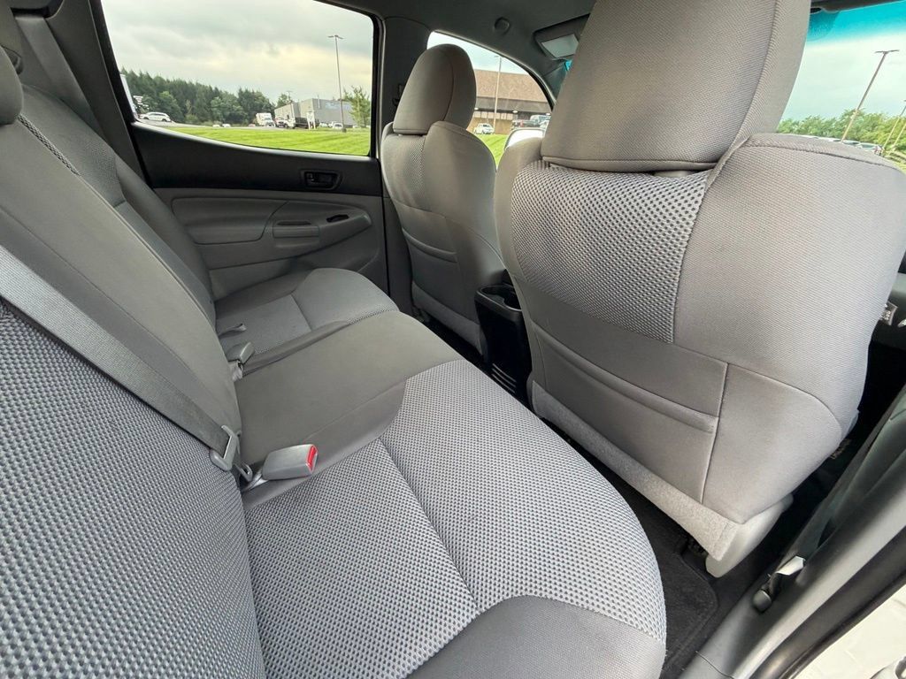 Used 2015 Toyota Tacoma 4x4 Double Cab w/ TRD Sport Package image 41