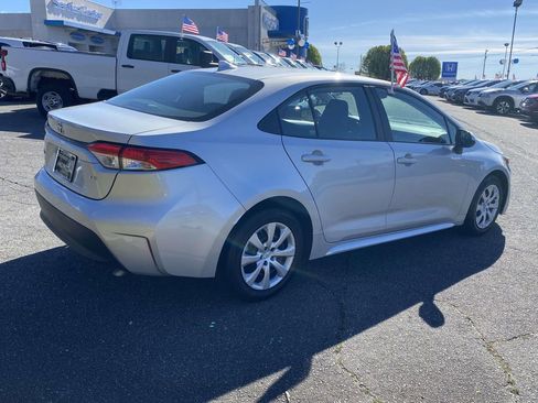Used 2023 Toyota Corolla LE image 5
