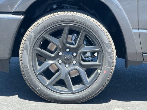 New 2026 RAM 1500 Laramie AWD/4WD image 24