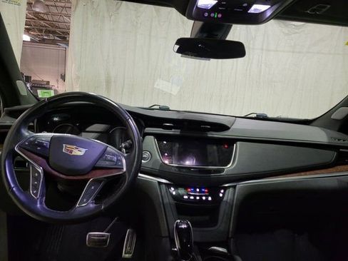 Used 2021 Cadillac XT5 Sportv image 4