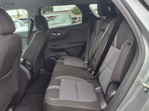Used 2025 Chevrolet Blazer LT AWD/4WD image 18