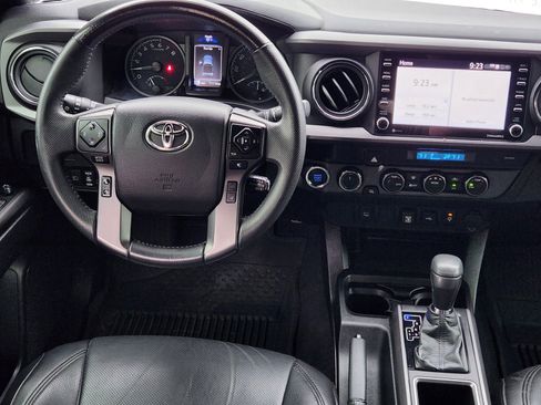 Used 2021 Toyota Tacoma TRD Off-Road AWD/4WD image 9
