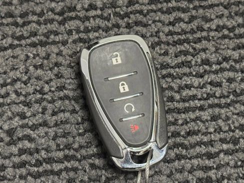 Used 2025 Chevrolet Trax LT image 18