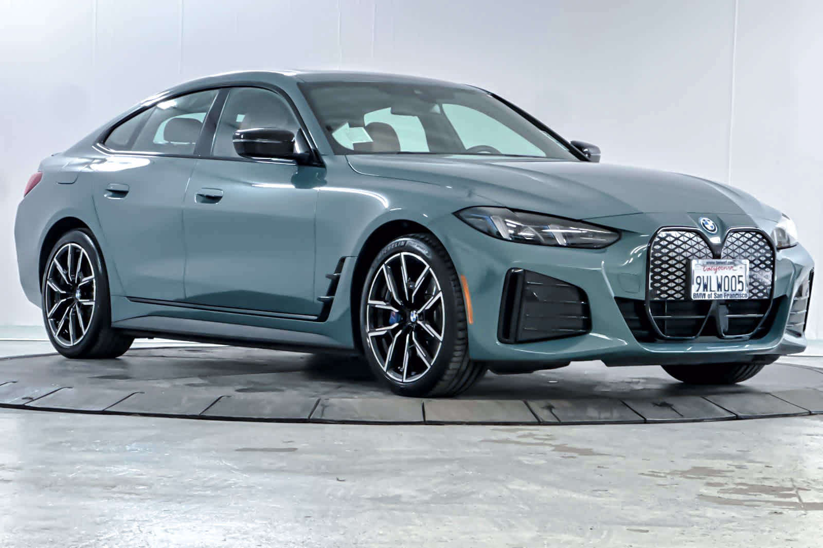 Used 2025 BMW i4 eDrive40 w/ M Sport Package RWD image 9
