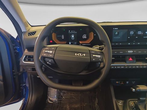 Used 2025 Kia K4 FWD image 14