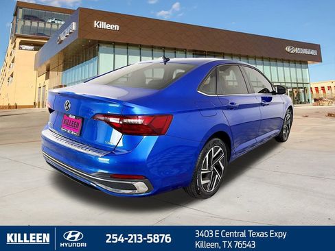 Used 2024 Volkswagen Jetta SEL image 7