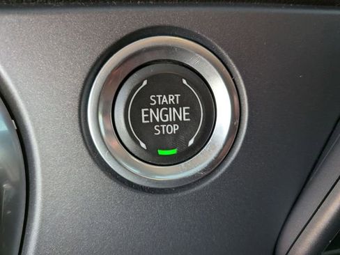 Used 2020 Chevrolet Blazer LT image 20