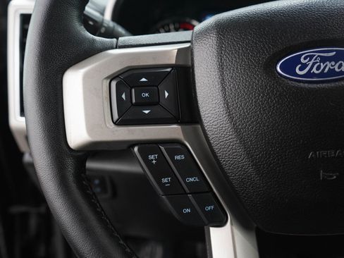 Used 2017 Ford F150 Lariat w/ Equipment Group 502A Luxury AWD/4WD image 28