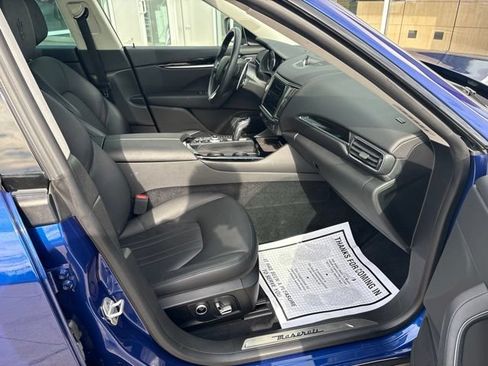 Used 2022 Maserati Levante GT AWD/4WD image 32