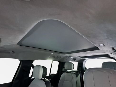 Used 2025 Land Rover Defender 130 V8 image 13