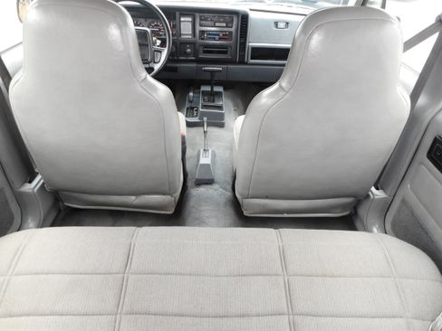 Used 1996 Jeep Cherokee 4WD 4-Door image 27