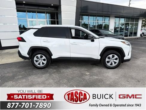 Used 2023 Toyota RAV4 LE FWD image 10