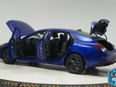 Used 2021 Hyundai Elantra SEL w/ Convenience Package image 11